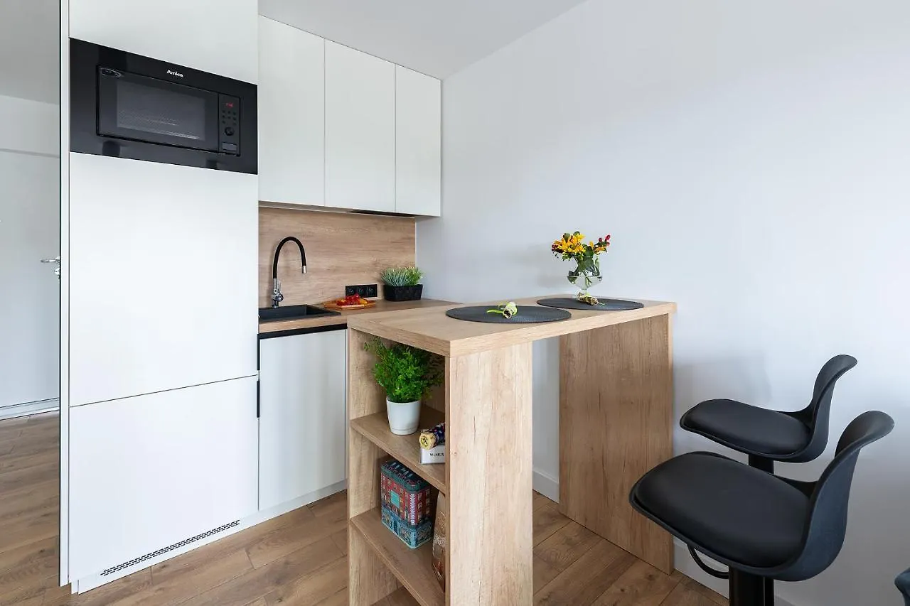 Good Apartments: Modern Stay Near Bielański Hospital and AWF Warsaw 0*,  Poland
