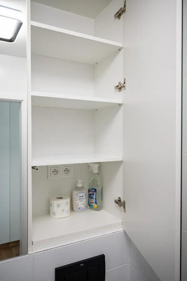 Good Apartments: Modern Stay Near Bielański Hospital and AWF Warsaw 0*,