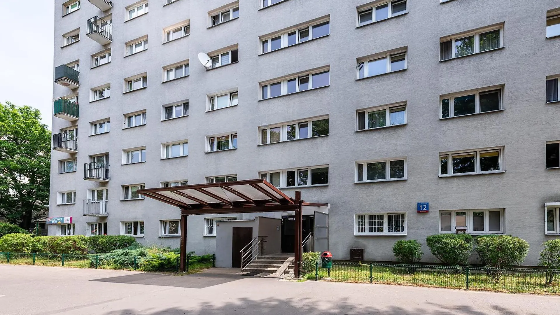 Good Apartments: Modern Stay Near Bielański Hospital and AWF Warsaw 0*,  Poland